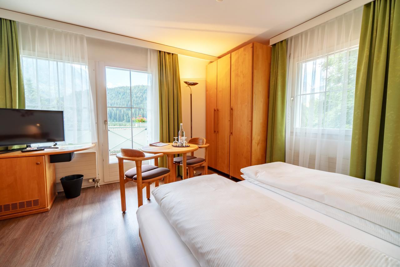 Typically Swiss Hotel Altana Scuol Exterior foto